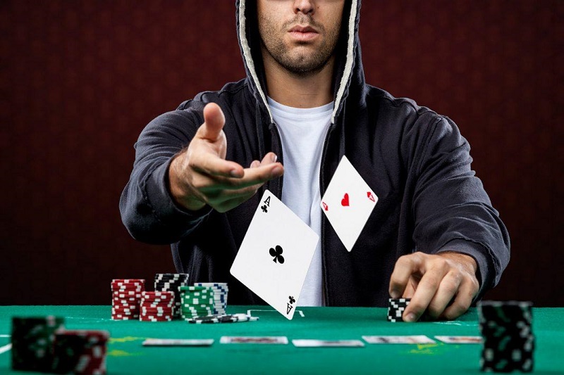 Kinh nghiệm chơi poker - Chú ý đến khoản thời gian chơi
